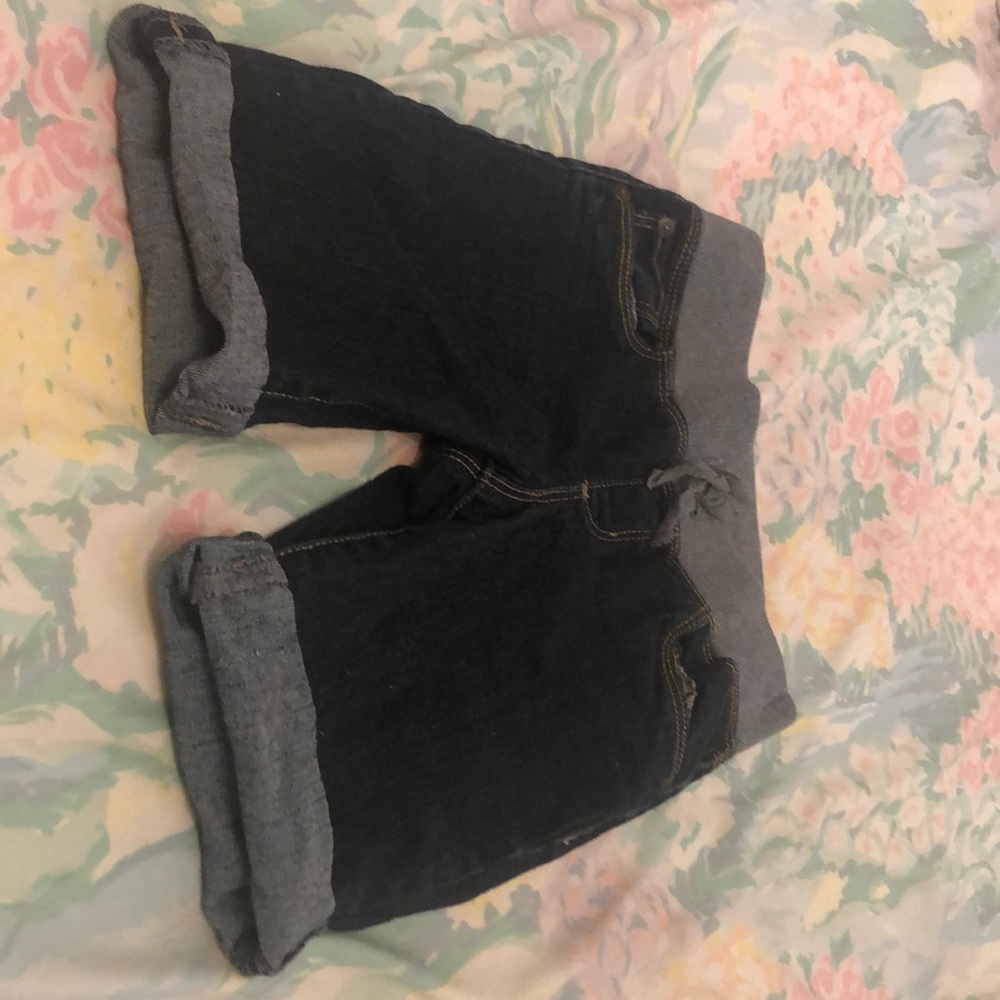 Arizona Jean shorts with grey hemming.